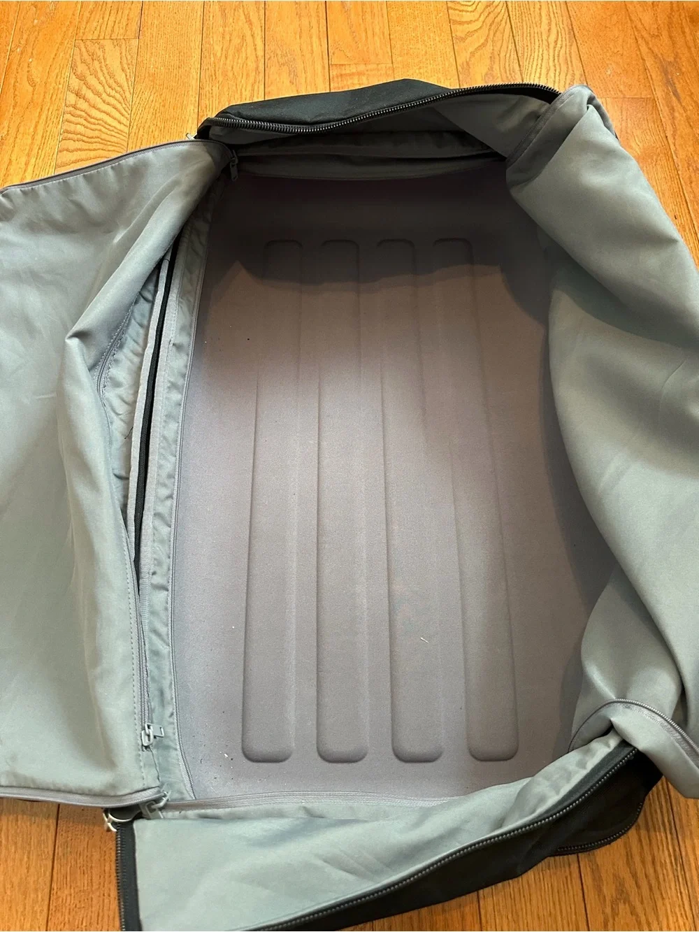 Samsonite Marc Newson Black Travel Garment Bag Suit Carrier Foldable Luggage
